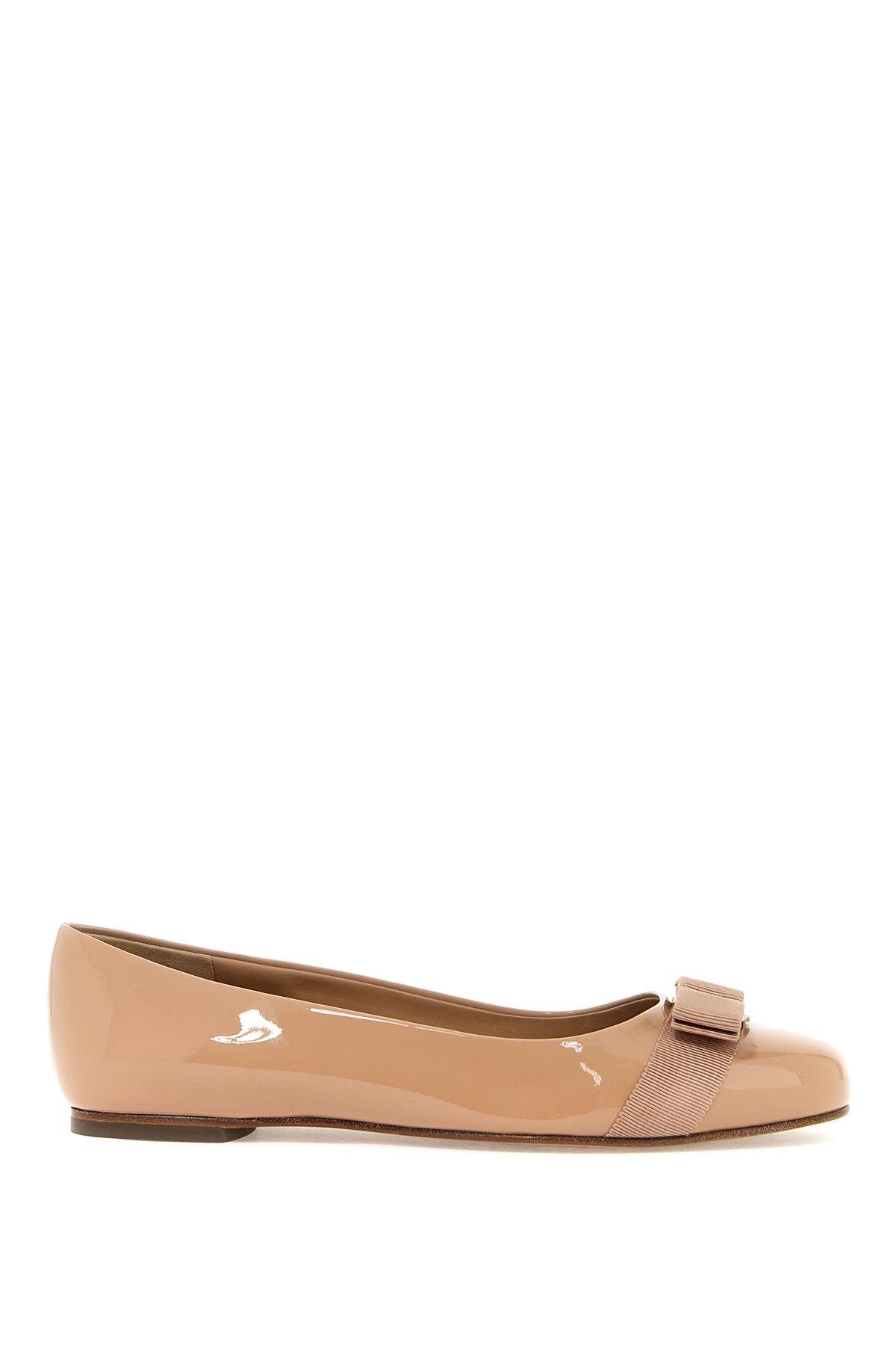 Ferragamo Varina Ballet Flats In Beige