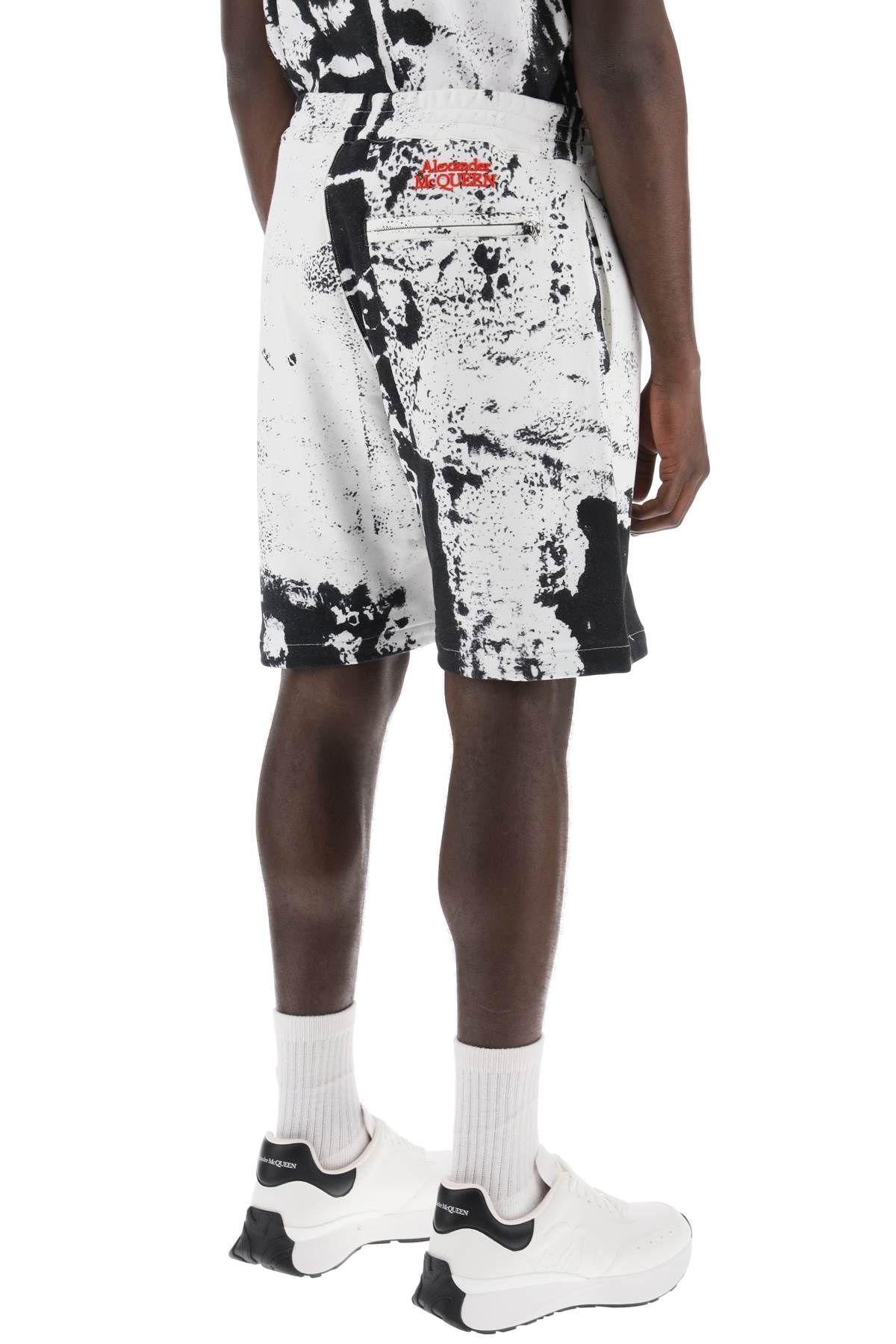 Shop Alexander Mcqueen Fold Print Sweat Shorts In White,black
