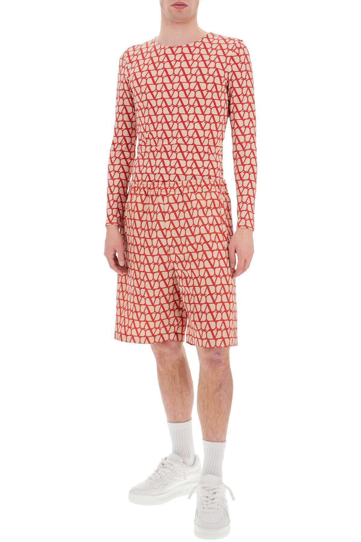 Shop Valentino Shorts In Silk Faille With Toile Iconographe Motif In Beige,red