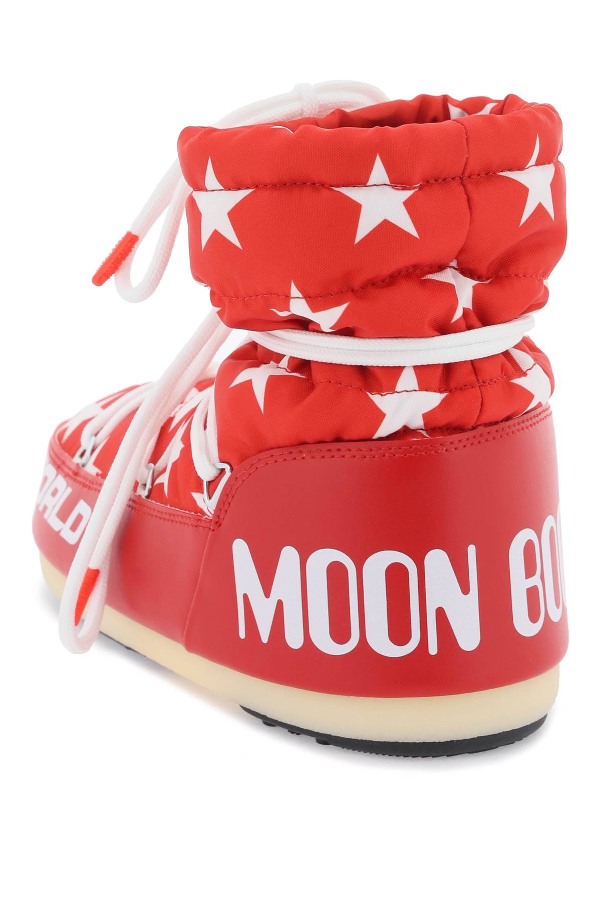 Shop Moon Boot Icon Light Low Stars Apres-ski Boots In White,red