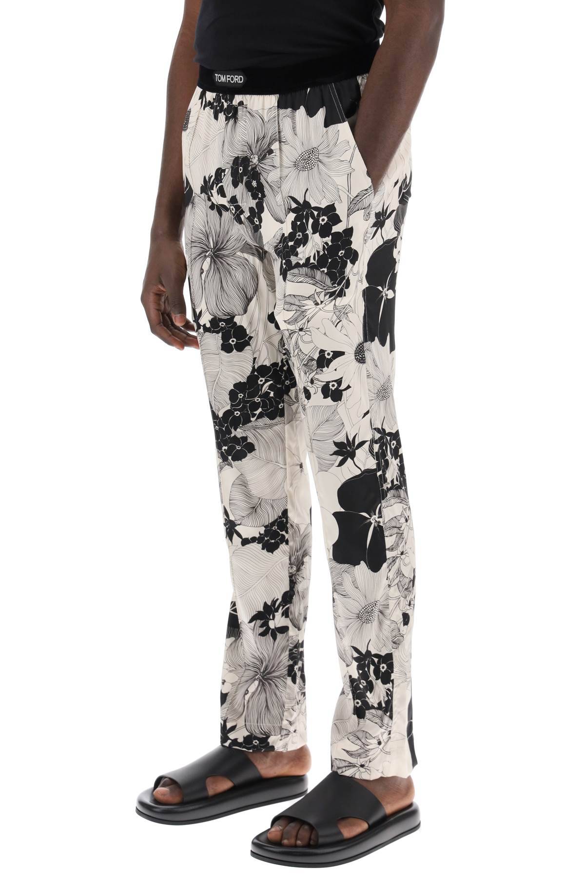 Shop Tom Ford Pajama Pants In Floral Silk In Neutro,black