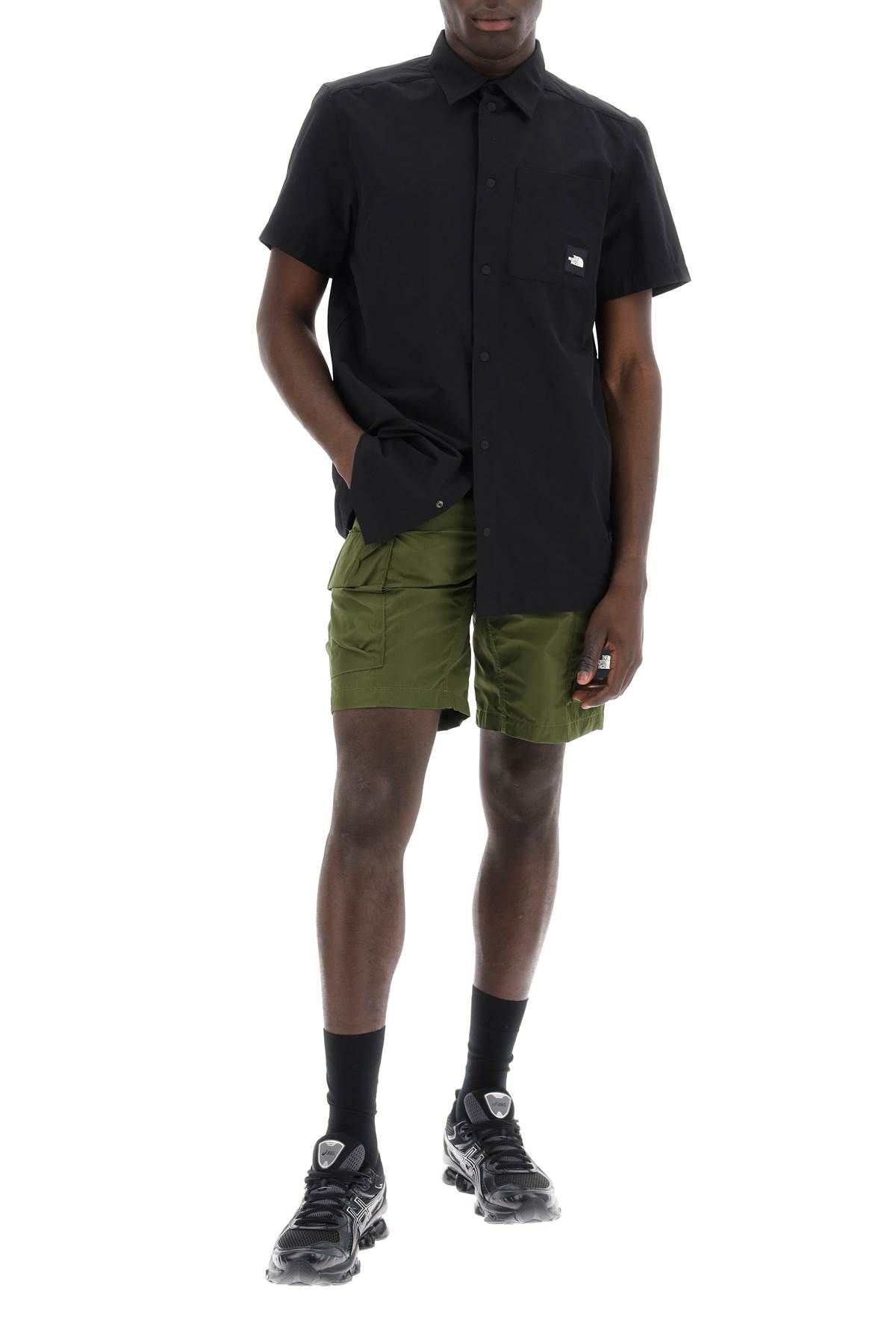 Shop The North Face Murray Short-sleeved Shirt In Black
