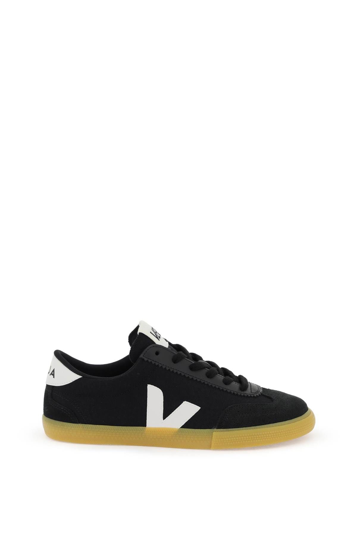 Shop Veja Volleyball Sne In Black