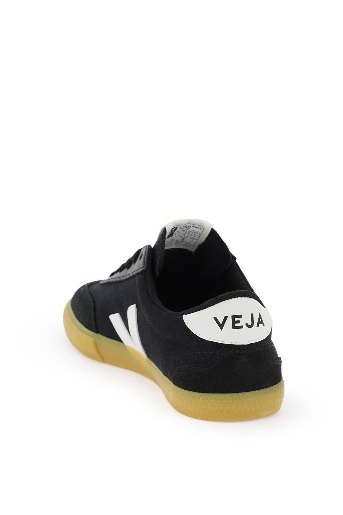 Shop Veja Volleyball Sne In Black