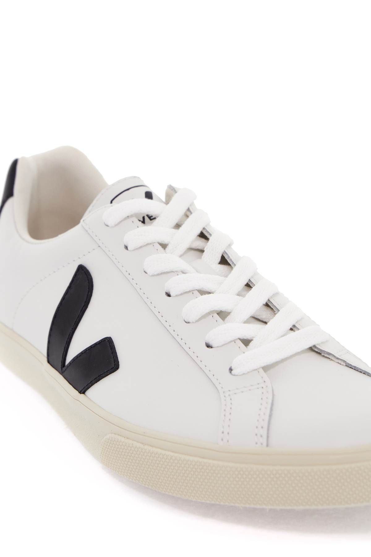 Shop Veja Esplar Sne In White