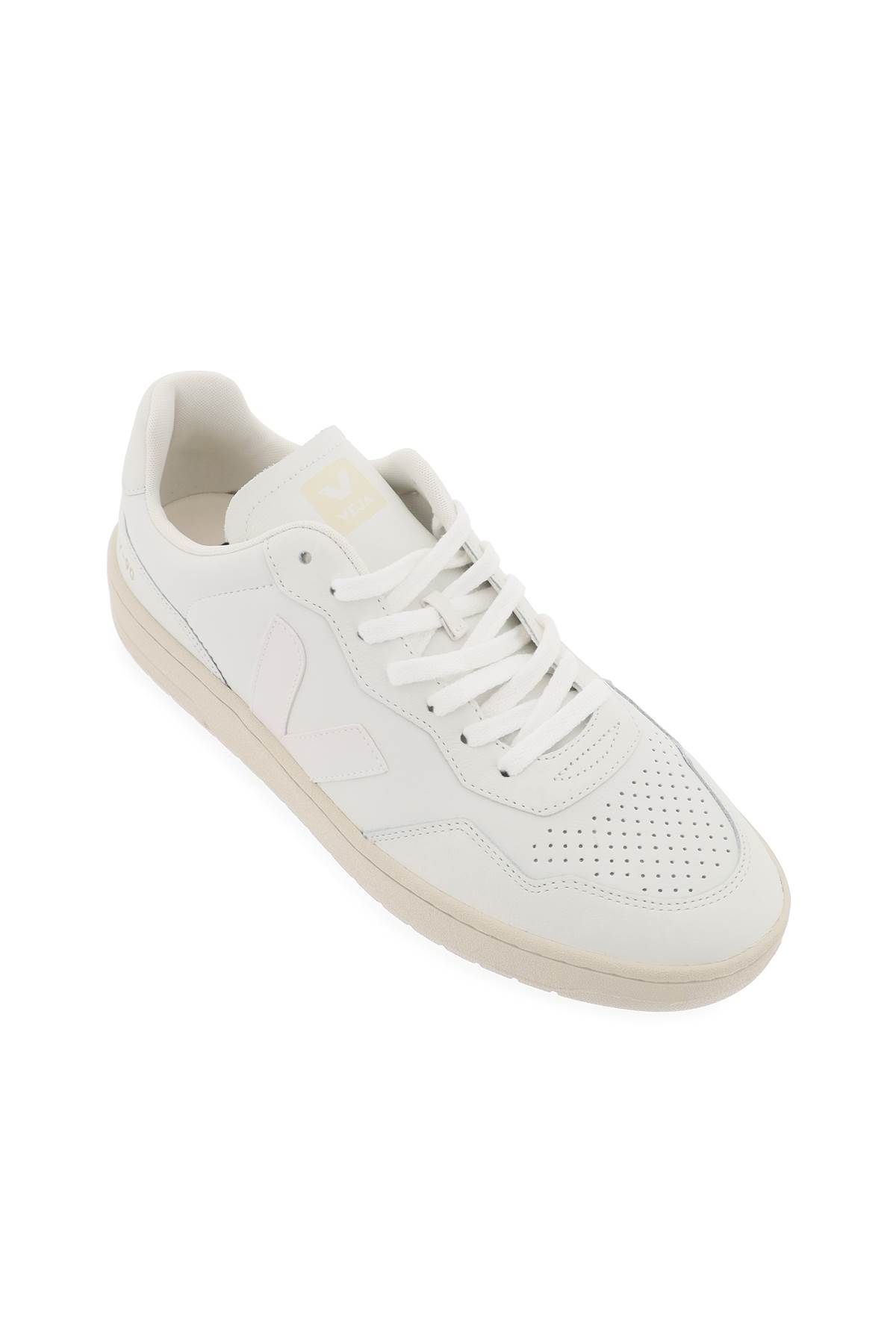 Shop Veja Leather V-90 Sne In White