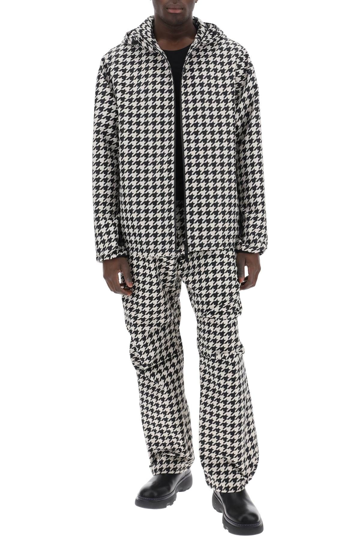 Shop Burberry Workwear Pants In Houndstooth In White,black