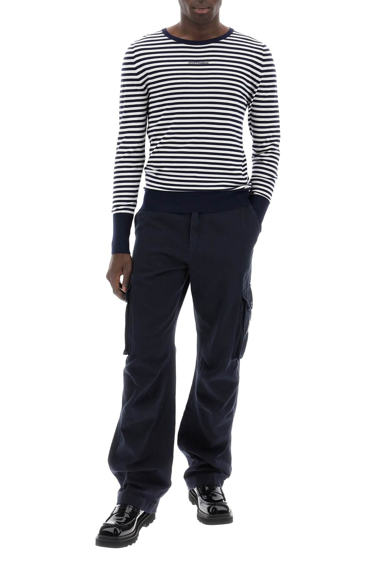 Shop Dolce & Gabbana Cargo Pants With Logo Plaque In Blue